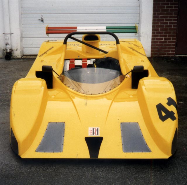 yelracecar01.jpg